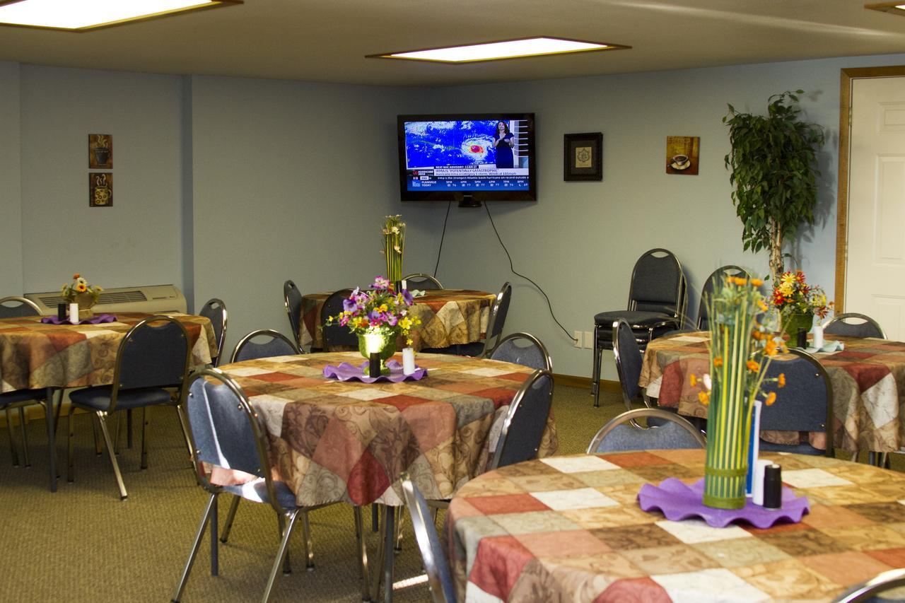Cottonwood Inn & Suites Phillipsburg Dış mekan fotoğraf